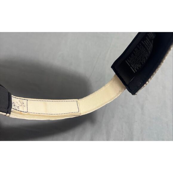 Nike Golf Visor Adult White Black Nike Swoosh Hook and Loop Adjustable - Picture 8 of 8